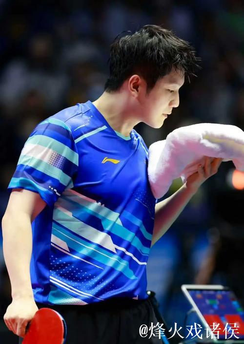 樊振东4-1战胜薛飞 晋级十五运会男单八强 樊振东4-1战胜薛飞 晋级十五运会男单八强