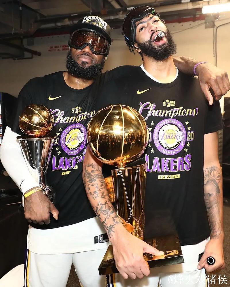 詹姆斯创两项历史纪录浓眉21+20 湖人战胜国王 詹姆斯创两项历史纪录浓眉21+20 湖人战胜国王